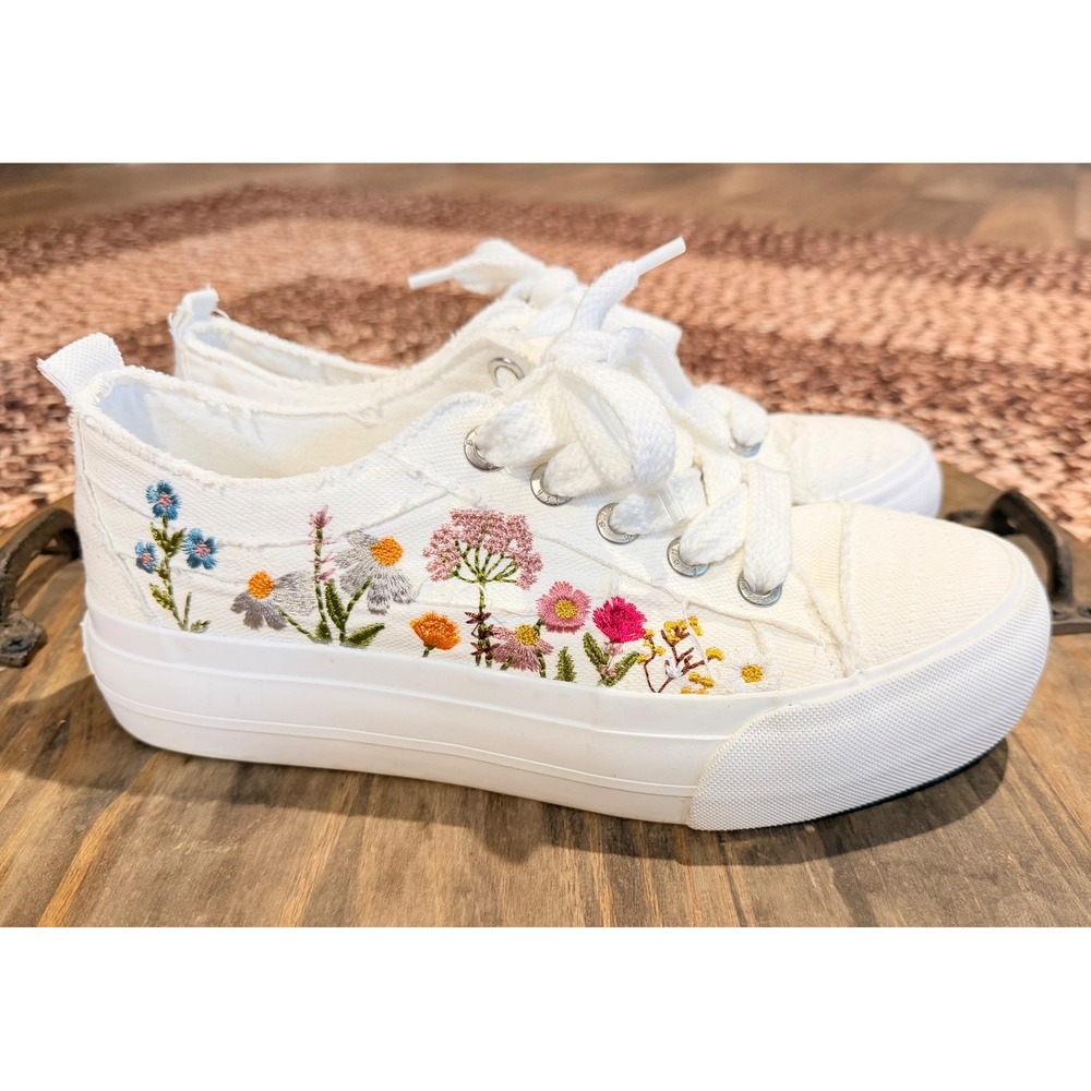 Blowfish Malibu White Floral Embroidered Canvas Platform Sneakers Mens 9M